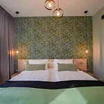 Welcome House 埃格尔