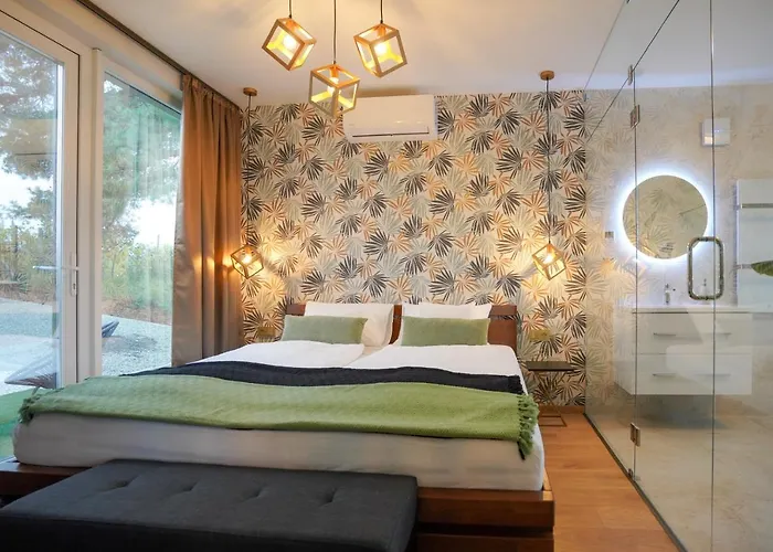 Welcome House Villa *