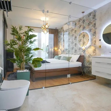 Welcome House * Еґер